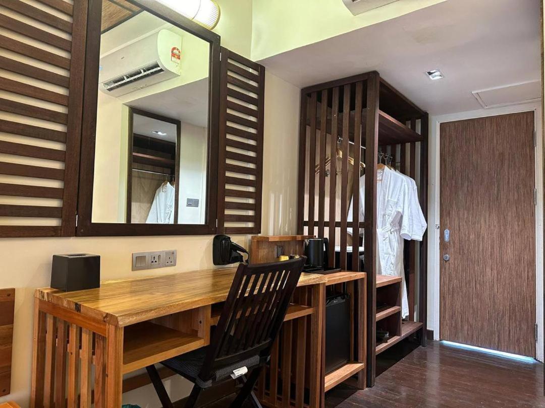 Borneo Beach & Mangrove Resort Tuaran Exterior foto